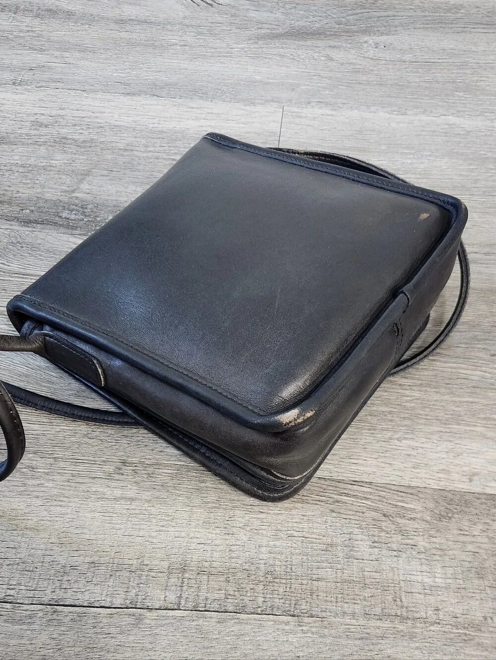 Vintage Coach Black Leather‎ Crossbody Bag